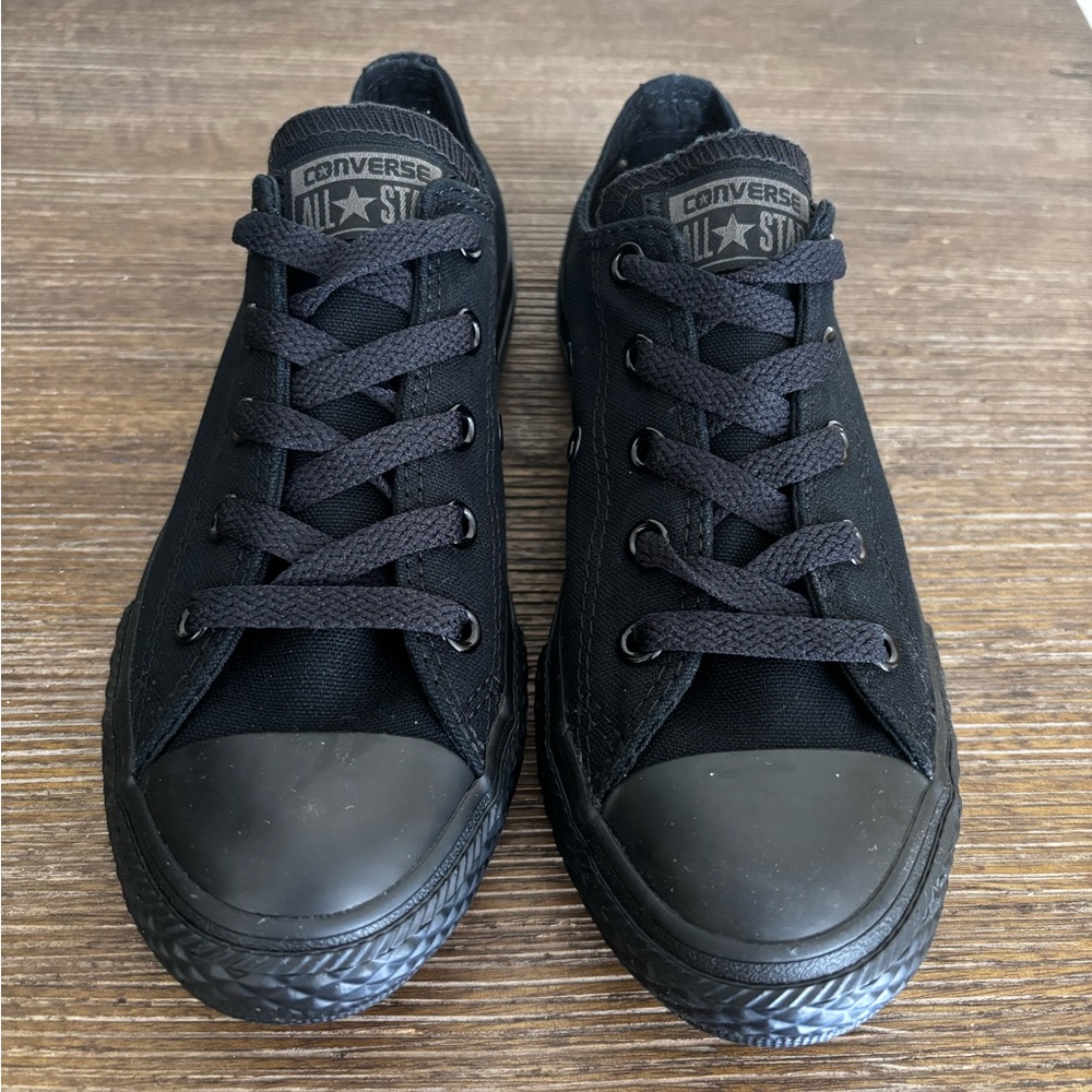 Converse Chuck Taylor All Star Low Top Shoes kids size 1